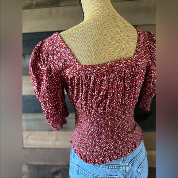 Universal Thread Puff Elbow Sleeve Smocked Fitted Floral Blouse Cottagecore - Picture 5 of 7